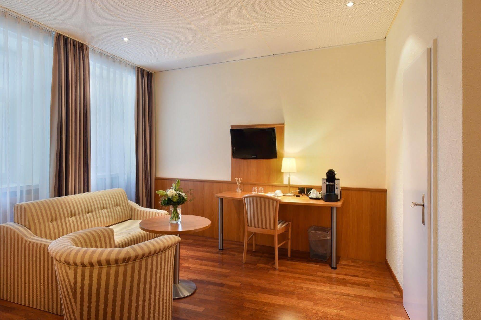 Apart Hotel Amadeo Zofingen Exterior foto